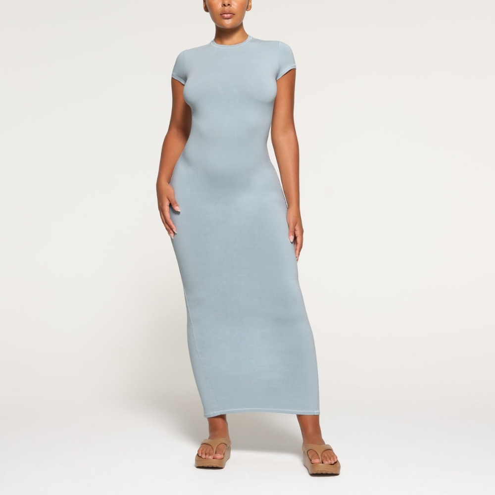 2. NWT SKIMS NEW VINTAGE T-SHIRT LONG DRESS IN DENIM